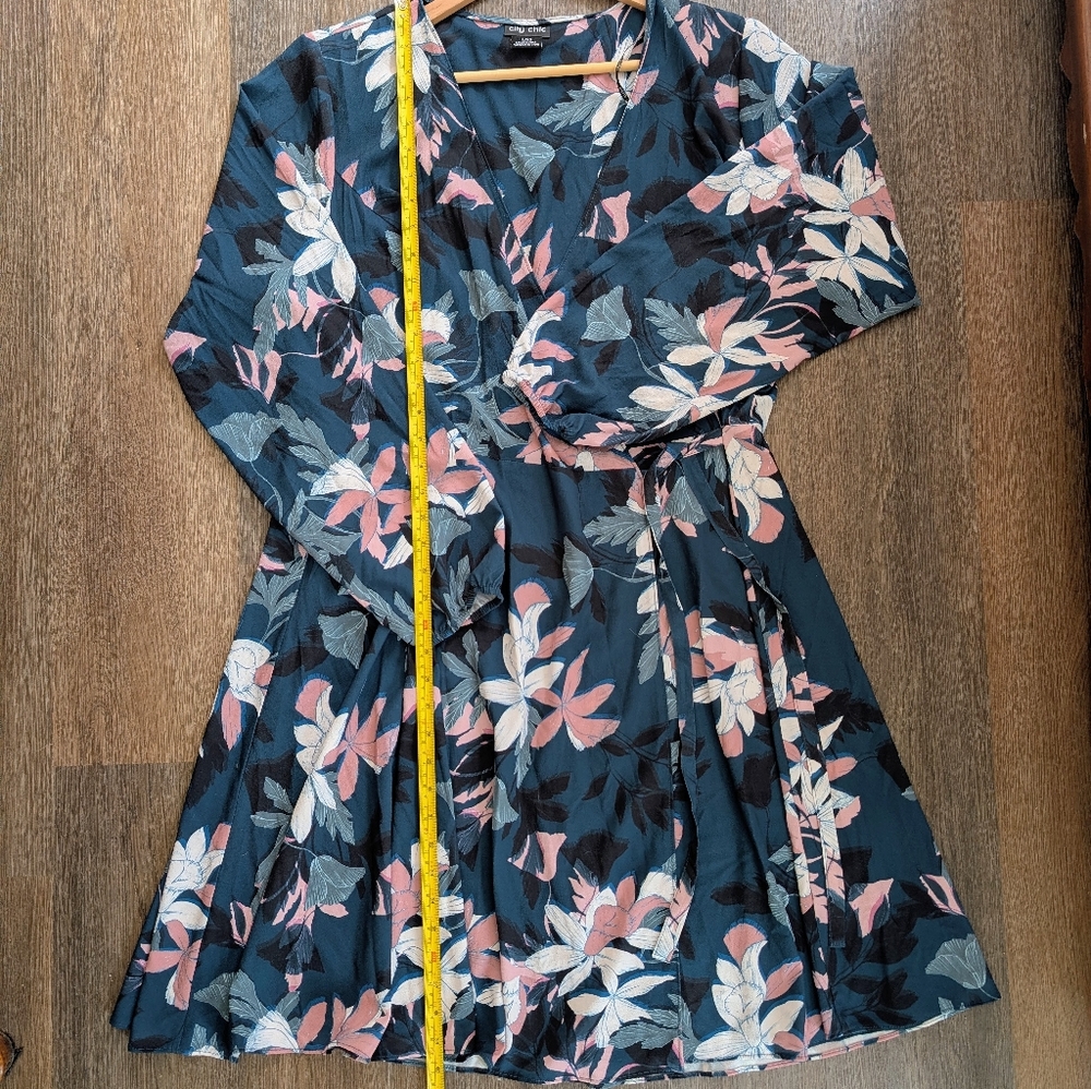 City Chic Luna Dress | Women's Size 20 | Teal w/Mauve & Rose | Highly Flattering - Picture 11 of 12